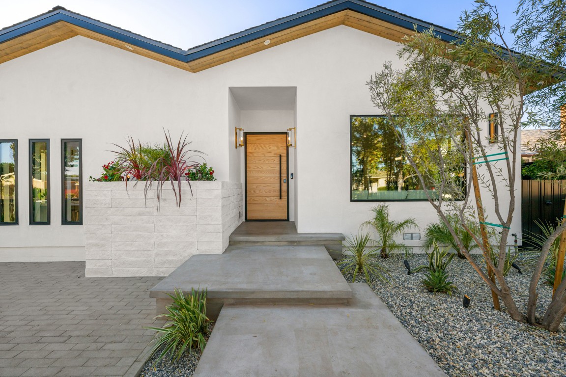 Modern Home Exterior Painting